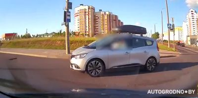 Поговорим о "стрелке направо". В Гродно еще есть водители, которые не помнят, как надо ездить. Ситуация с Индурского шоссе