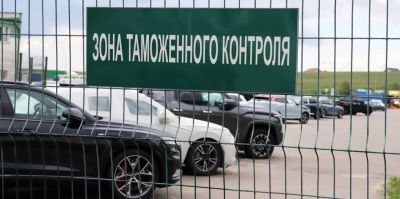 Таможня напомнила о правилах передачи временно ввезенных автомобилей в Беларуси