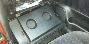 Парень залез в чужой авто, украл $100 и пытался уехать. Зачем? Чтобы произвести впечатление на девушку