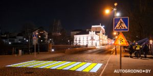 На семи улицах Гродно появятся проекторы для пешеходных переходов. А на кольце Тавлая добавят светофорного регулирования