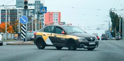 Накажут ли "Яндекс.Такси" за изменения цен во время поездки? Озвучена позиция МАРТ