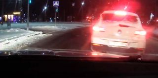 Сотрудники ГАИ рассказали, как сопровождали беременную женщину в больницу и помогали другим водителям