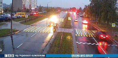20-летнего парня в Гродно лишили прав на год за непропуск пешеходов. Водителя вычислили по камерам наблюдения