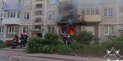 Пожар квартиры в Гродно: работники МЧС спасли 7 человек. Хозяйку обнаружили без признаков жизни