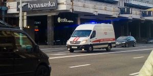 Водитель сбил женщину и вынужден был оплатить услуги "скорой". Когда медицинские услуги не бесплатны?