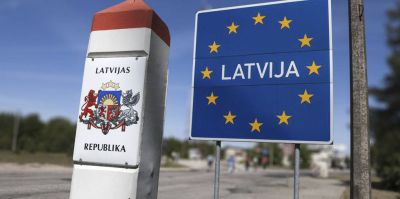 Латвия закрыла границу с Беларусью