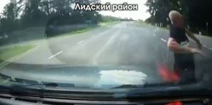 На пешеходных переходах нет победителей. ГАИ Гродно показала два опасных видео