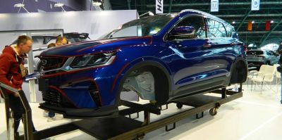 Ругаетесь на отсутствие запчастей и завышение стоимости ремонта автомобиля? Сделать это можно официально. Правда, не всем