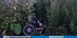 Под Сморгонью в ДТП пострадали двое: мотоциклист и его пассажир