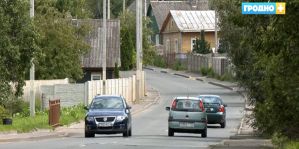 На Старомалыщинской улице на протяжении 1400 метров нет пешеходных переходов. Жители недовольны, но в ГАИ никто не обращался