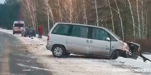 Серьезная авария по дороге в сторону Озер. Один автомобиль в кювете