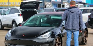 Беженцы смогут ввозить в Беларусь личные автомобили, которыми владеют менее полугода