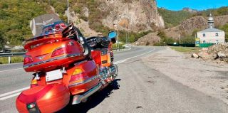 Минчанин отправился в Казахстан на Honda Gold Wing и сравнил стоимость путешествий по России и Европе