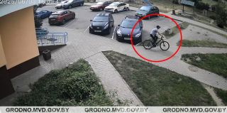 С букетом с клумбы поблизости да на ворованном велосипеде: пьяный гродненец так и не вспомнил, к кому в гости он собирался