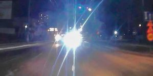 Почти лобовая: в Гродно опасный выезд на встречную полосу попал на видео