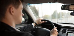 "В снегопад заработал 300 BYN за день". Таксист – о заработке и об изнанке своей работы