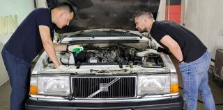 "Творение инженеров, а не маркетологов". Как выглядит на подъёмнике 33-летний Volvo 240