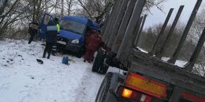 Страшный сон любого водителя: едешь, а навстречу тебе заносит МАЗ... Под Ивьем произошло такое ДТП, пострадали люди