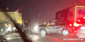 Водитель "Джили" – в больнице. Подробности утренней аварии на М6 под Гродно