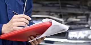 Слабость к алкоголю довела до суда: инженер получил срок за фиктивный техосмотр