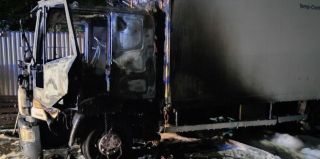 Парень из Гродно хотел угнать грузовик, но не так соединил провода. Грузовик сгорел, а гродненец через 4 дня снова накосячил