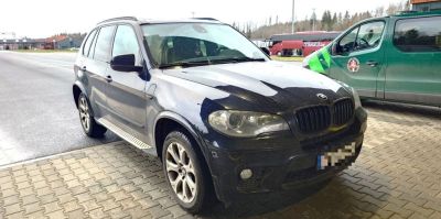 Водитель пытался въехать в Беларусь из Литвы на только купленном BMW X5. Машину изъяли