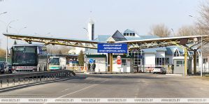 Обновленную зону ожидания перед пунктом пропуска "Брест" планируют открыть в апреле. Какой она будет?