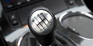 Сломал коробку за границей, поставил новую, а старую везу назад. Проблем на таможне не будет?