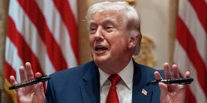 Трамп повышает пошлины на автомобили из ЕС до 25%