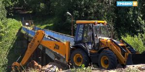 Начался ремонт пешеходного моста на Фомичева. Сколько времени понадобится?