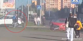 Задача номер 1 – спасти ребенка. Посмотрите, как в Гродно сразу после ДТП действует отец