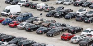 Машинам на белорусских номерах хотят запретить находиться в Латвии