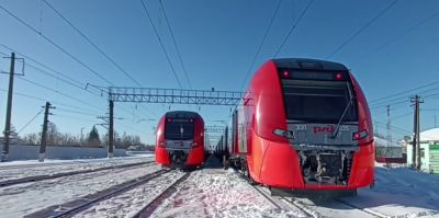 "Газель" выехала на пути перед поездом Москва-Минск и стала причиной ДТП. Поврежденный поезд отогнали на станцию, чтобы дождаться резервного 