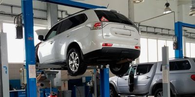 Дорогие "покатушки". Сотрудник СТО наездил 1300 км на машине клиента – что ему грозит