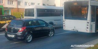 В Гродно водитель устроил ДТП и сразу же убежал? Странная история с проспекта Космонавтов