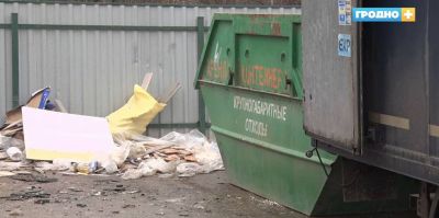 В Гродно "ипэшник" привез на грузовичке строительные отходы, выкинул их в контейнер и получил штраф. Как сделать по закону?