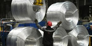 Алюминий дорожает – автомобили тоже: автопроизводители готовятся к кризису