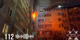 В Гродно на Фомичева горела квартира: работники МЧС спасли человека, еще один погиб. Причина – короткое замыкание электрогрелки