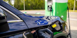 Квота закончится 1 октября? Таможня сообщила, сколько электрокаров осталось ввезти без пошлины