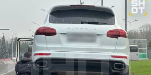 Сотни Porsche в России превратились в "кирпичи". Почему машины перестали заводиться?