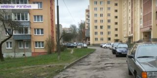Дворы на проспекте Янки Купалы просят капитального ремонта. "Ни пройти, ни проехать", – говорят местные жители