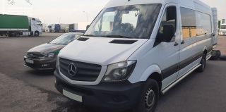 Таможня останавливает микроавтобусы прямо на трассах. Для чего?