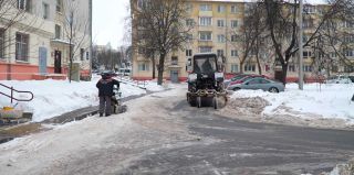 Зимой асфальту трудно "дышать". Эксперты рассказали о причинах разрушения покрытий