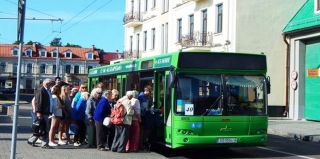 Автобусных рейсов на Юбилейное озеро станет на 10 больше