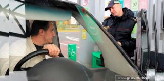 Сотрудники ГАИ Гродно сделали рейд по АЗС: смотрели, кто пьет кофе и блокирует колонку