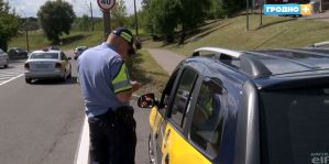 Машины в порядке, а пассажиры не пристегиваются – ГАИ проверила такси Гродно