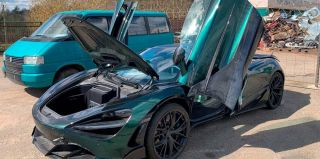 На окраине Гродно стоит McLaren 720S Spider. Журналисты осмотрели состояние суперкара. Торги уже 24 апреля
