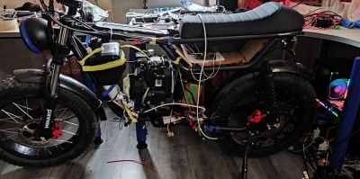 На бумаге разрешили, а по факту? Белорус переделал электровелосипед в последовательный гибрид и не может поставить его на учет в ГАИ