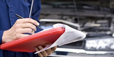 Слабость к алкоголю довела до суда: инженер получил срок за фиктивный техосмотр