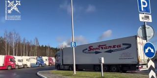 Литовские перевозчики пожаловались в Еврокомиссию на застрявшие в Беларуси фуры